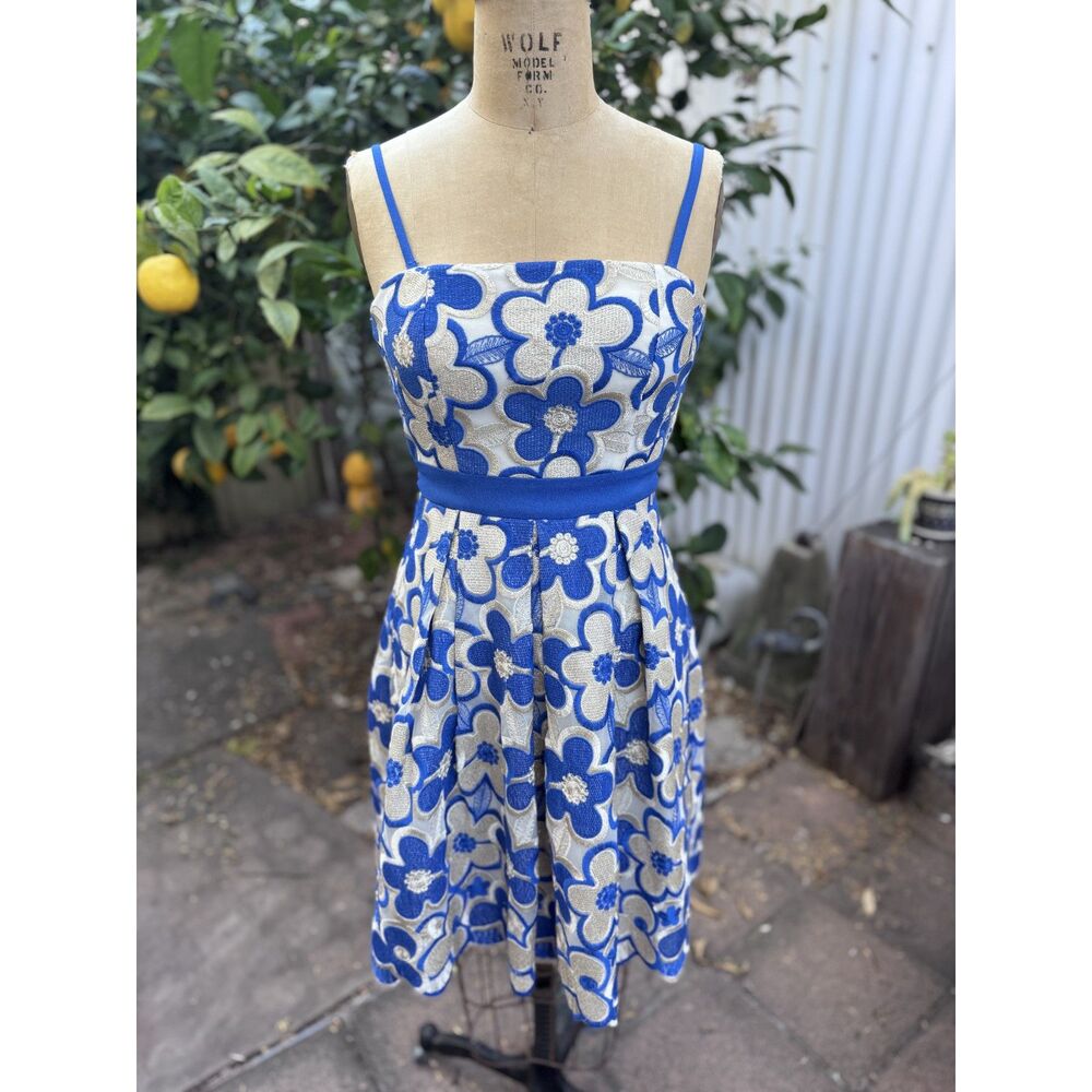 NWT Minuet Blue Gold Embroidered Floral Straps/Strapless Fitted Midi Dress SZ S